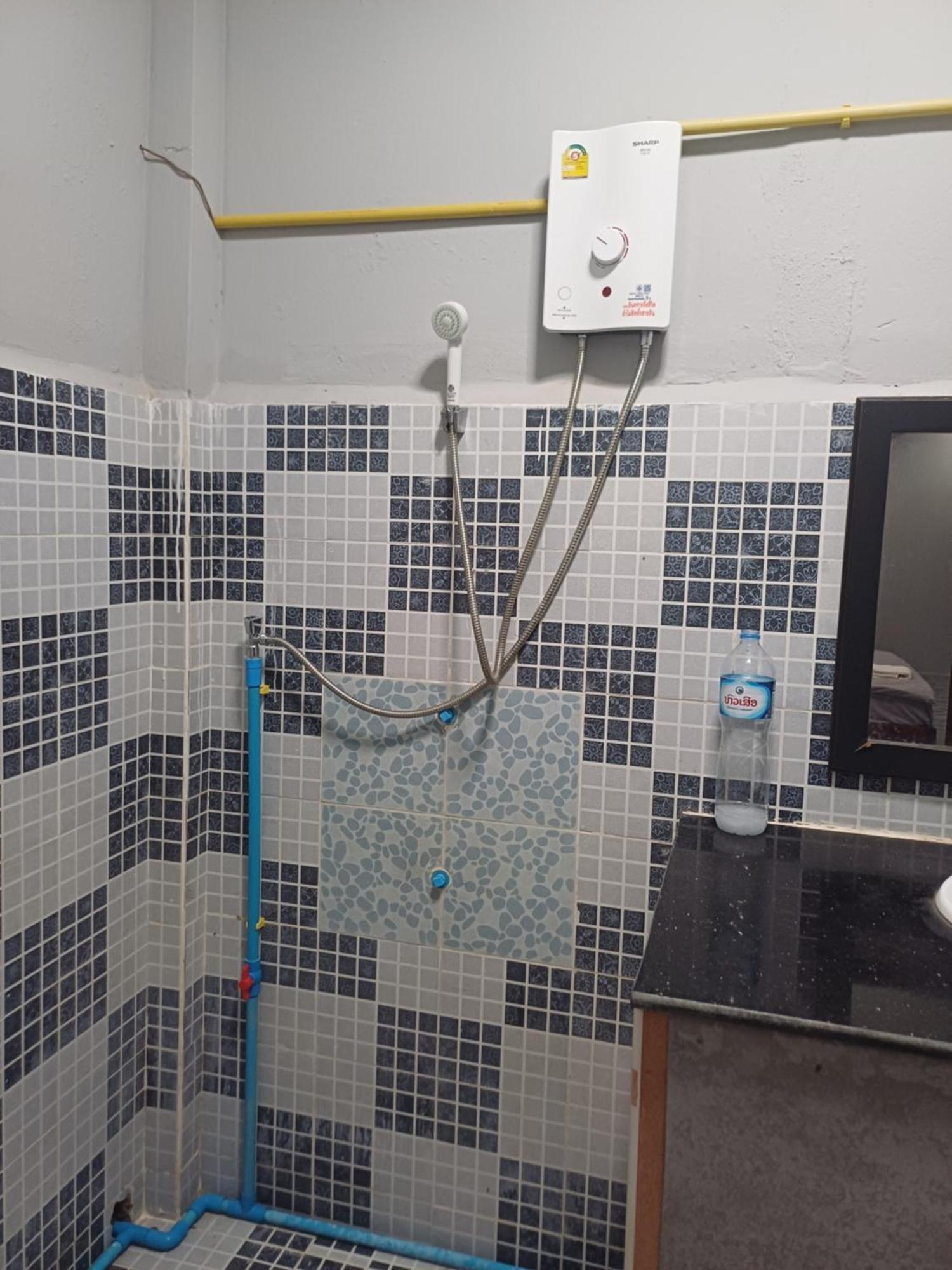 Erawan Guesthouse Pakxe Eksteriør billede